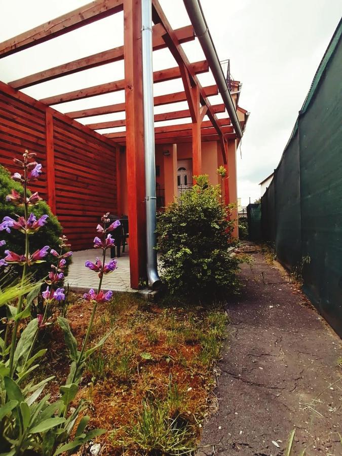 Apartmany Pri Auparku Piest'any Exterior photo
