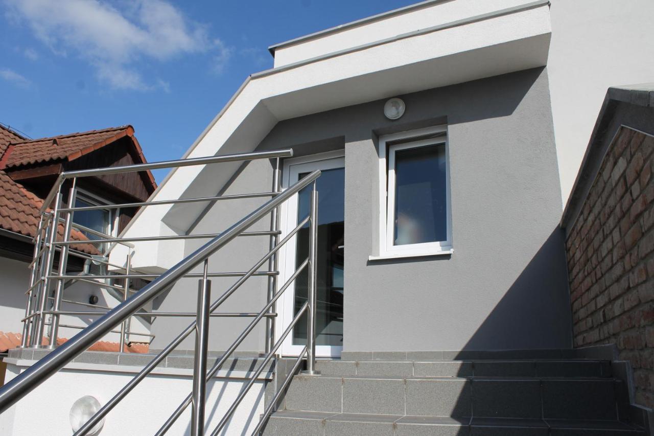 Apartmany Pri Auparku Piest'any Exterior photo